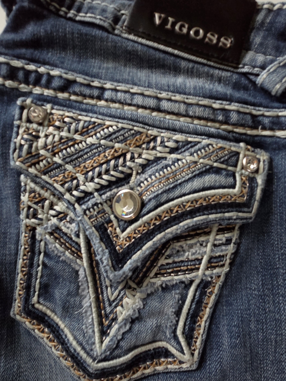 Vigoss Embroidered Flap Embellished Bling Pocket Capri Crop Jeans Western Glam
